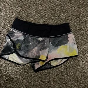 lululemon Black and Yellow Women's Athletic Shorts